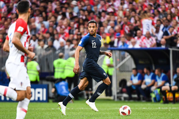 还牢牢掌控 还牢牢掌控