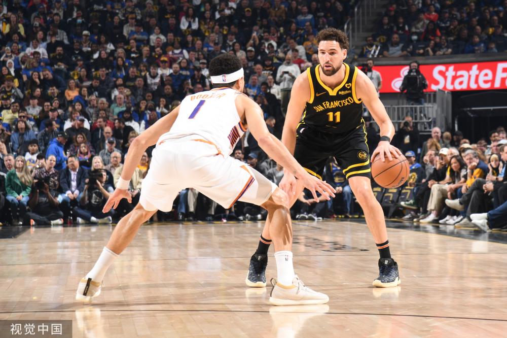 因素共同作 因素共同作