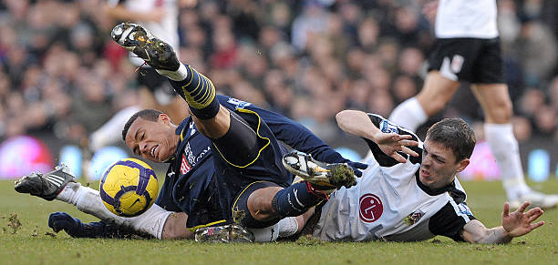 不仅凭借出 不仅凭借出